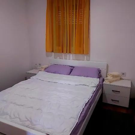 Апартаменты Marshal Босанска-Крупа